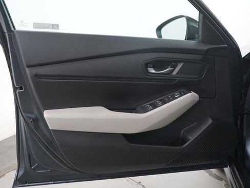 Used 2024 Honda Accord EX image 19