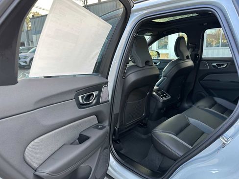 New 2026 Volvo XC60 B5 Ultra w/ Climate Package image 16