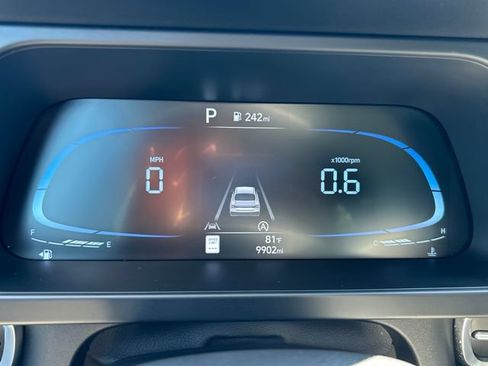Certified 2024 Hyundai Elantra SE FWD image 16