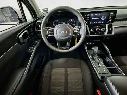 Used 2023 Kia Sorento LX FWD image 20