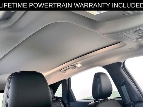 Used 2025 Ford Escape Platinum AWD/4WD image 23