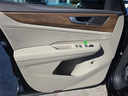 New 2026 Volkswagen Atlas SE FWD image 13
