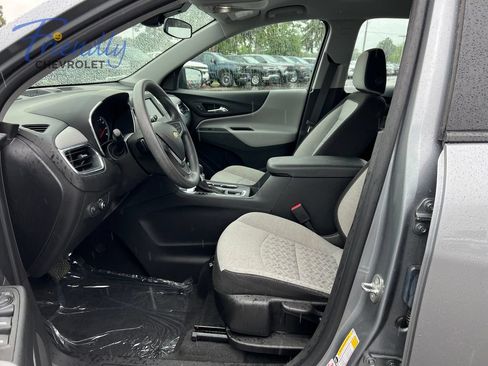 Certified 2023 Chevrolet Equinox LS w/ LPO, Floor Liner Package AWD/4WD image 25