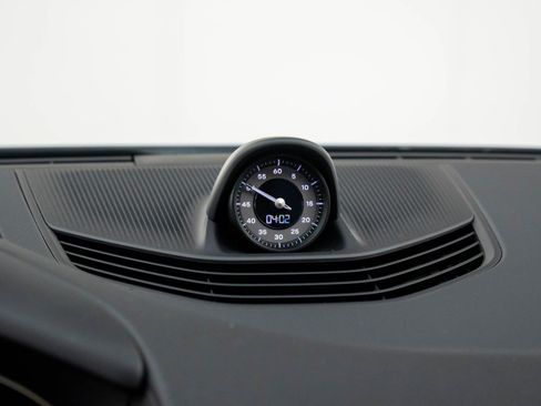 Certified 2025 Porsche Taycan image 28