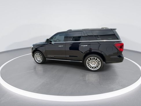 Used 2024 Ford Expedition Platinum AWD/4WD image 5
