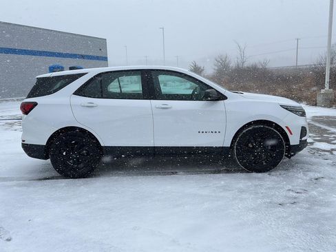 Used 2023 Chevrolet Equinox LS w/ Sport Edition image 7