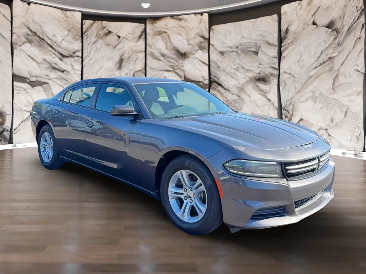 Used 2015 Dodge Charger SE w/ Popular Equipment Group RWD image 3