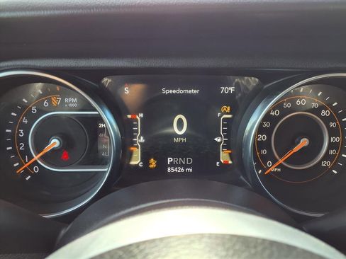 Used 2020 Jeep Gladiator Overland image 9