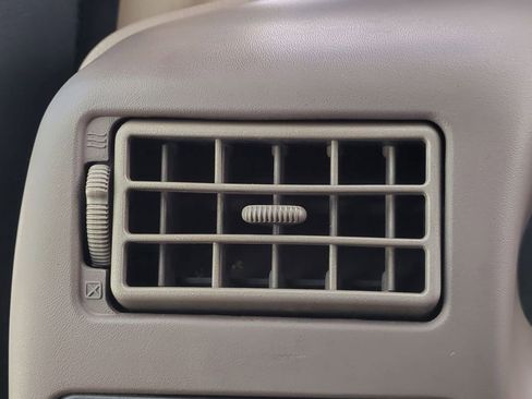 Used 2001 Ford F250 Lariat image 30