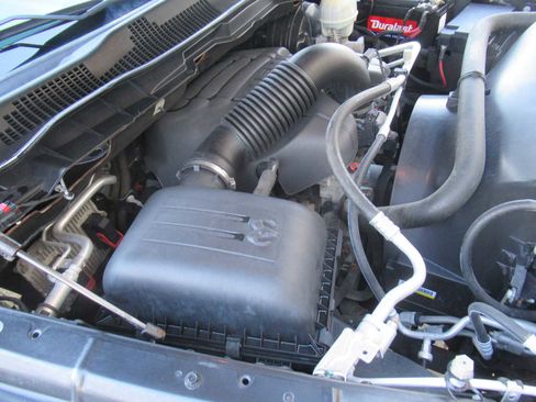 Used 2016 RAM 1500 Laramie w/ Convenience Group image 16