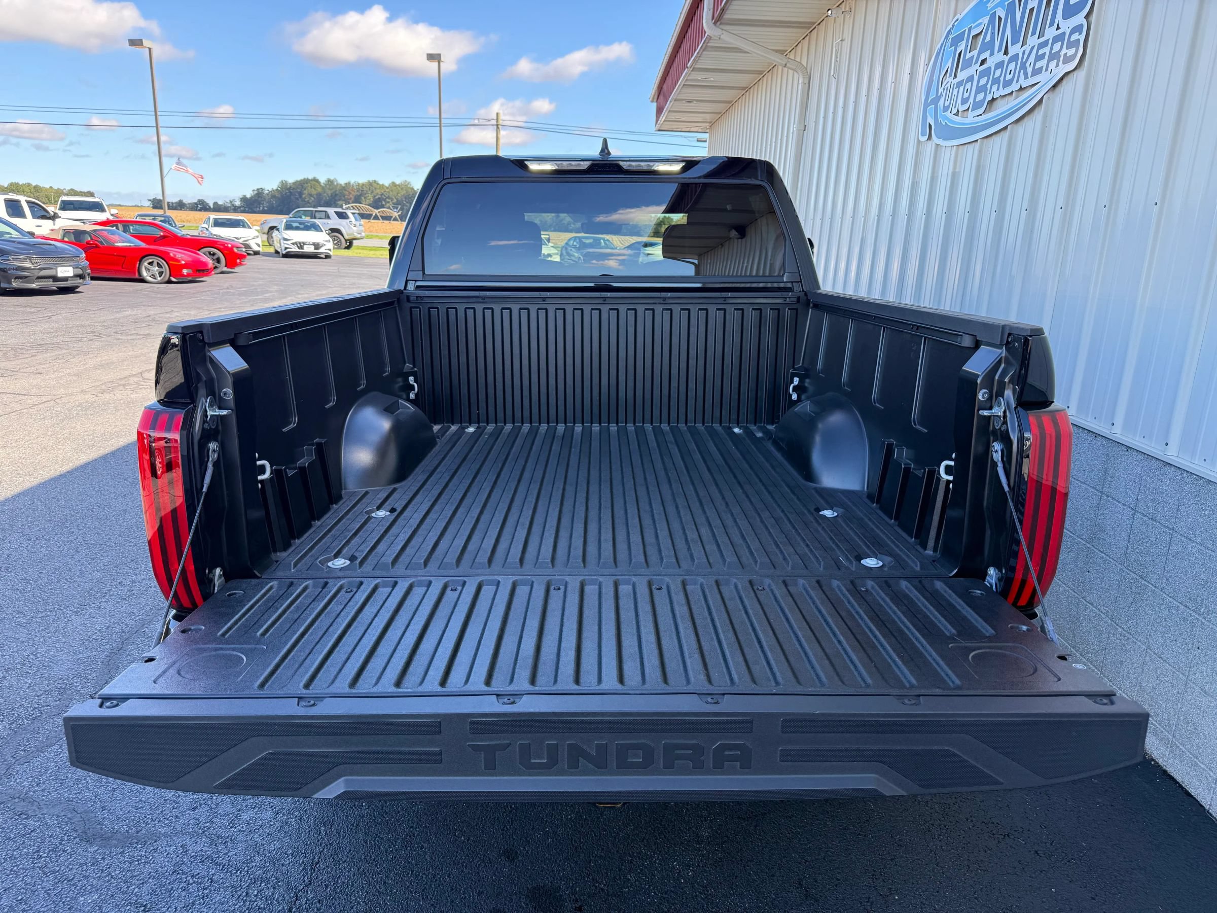 Used 2026 Toyota Tundra SR5 w/ SR5 Convenience Package AWD/4WD image 5