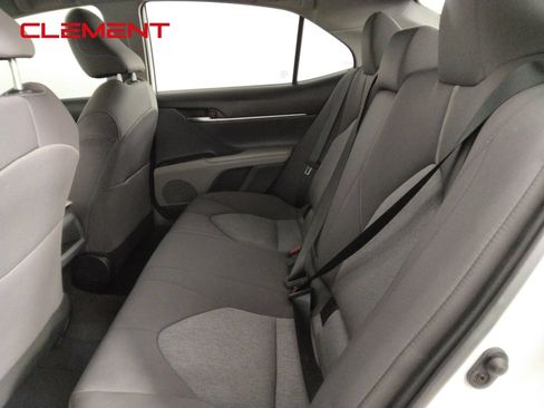 Used 2022 Toyota Camry LE FWD image 28
