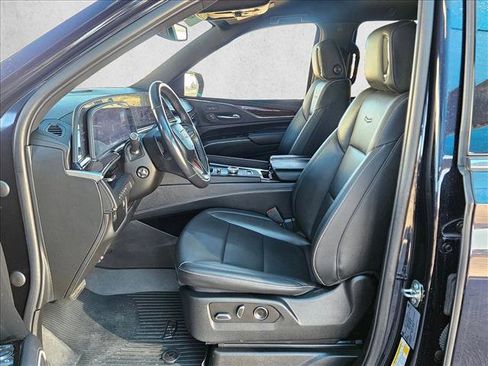 Certified 2022 Cadillac Escalade ESV Luxury w/ LPO, Illumination Package image 16