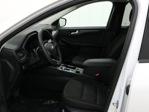 Used 2023 Ford Escape Active w/ Tech Pack #2 image 2