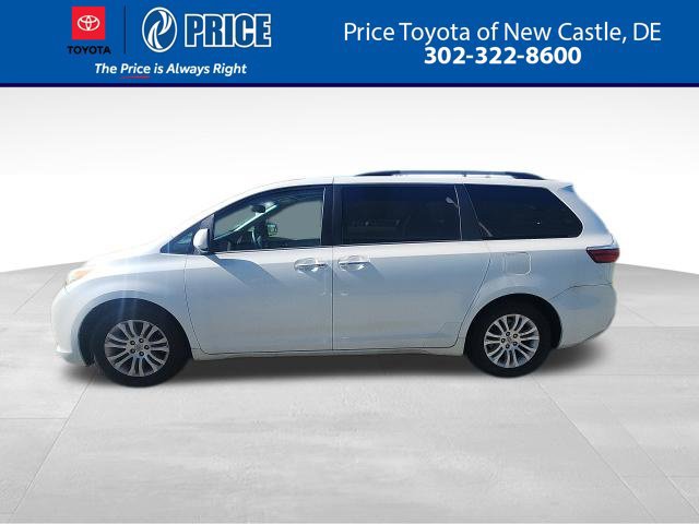 Used 2015 Toyota Sienna XLE w/ XLE Navigation Package FWD image 1