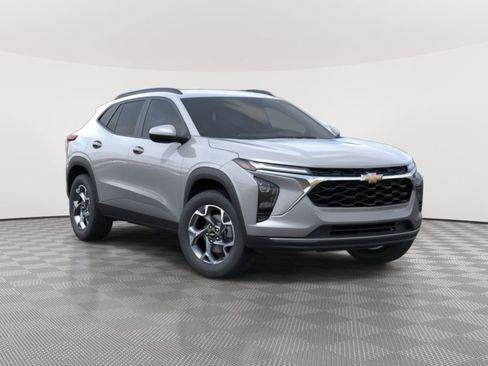 New 2026 Chevrolet Trax LT w/ Driver Confidence Package FWD image 1