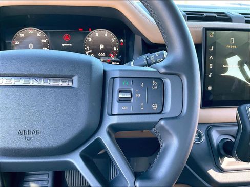Used 2025 Land Rover Defender 110 X-Dynamic SE image 20