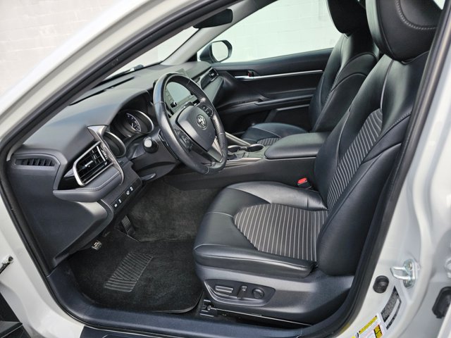 Used 2022 Toyota Camry SE FWD image 21