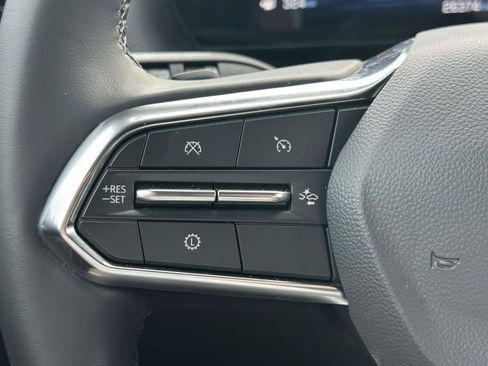 Used 2026 Chevrolet Equinox LT FWD image 24