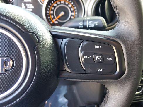 Used 2023 Jeep Gladiator Sport image 20