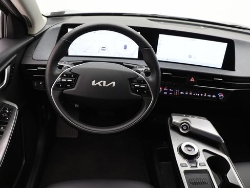 Used 2024 Kia EV6 Light image 13