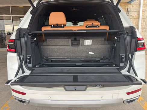 Used 2026 BMW X7 xDrive40i w/ Premium Package AWD/4WD image 19