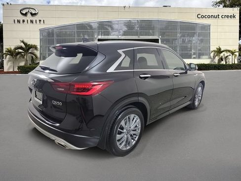 Certified 2025 INFINITI QX50 Luxe AWD/4WD image 4