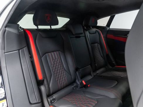 Used 2025 Lamborghini Urus SE AWD/4WD image 47