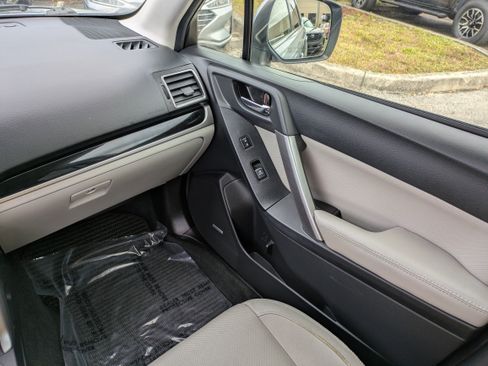 Used 2017 Subaru Forester 2.5i Limited image 18