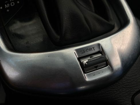 Used 2019 Toyota Yaris LE FWD image 32