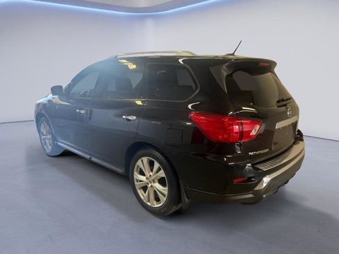 Used 2018 Nissan Pathfinder SL w/ SL Premium Package image 4