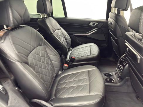 Used 2023 BMW X7 xDrive40i w/ Premium Package image 46