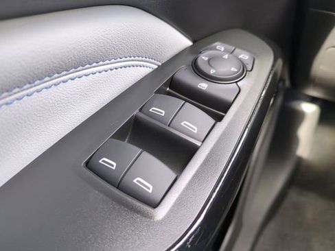 New 2026 Chevrolet Trax LT w/ Sunroof Package FWD image 23
