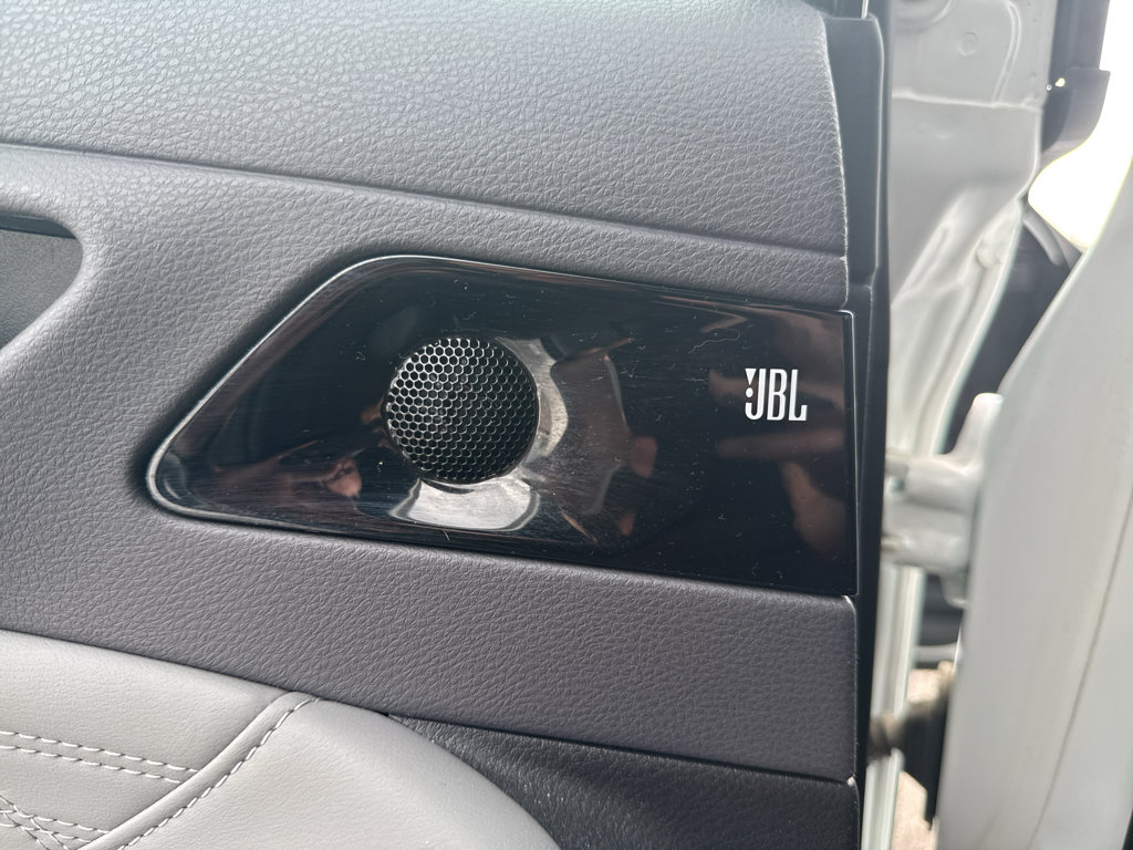 Used 2019 Toyota Avalon Limited w/ Advanced Safety Package FWD image 15