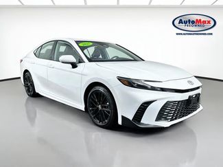 Used 2025 Toyota Camry SE FWD video 1