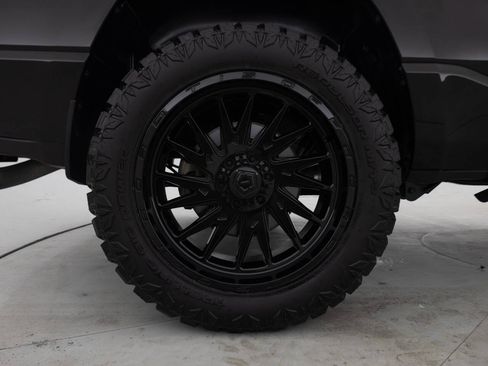 Used 2023 RAM 1500 Laramie AWD/4WD image 19