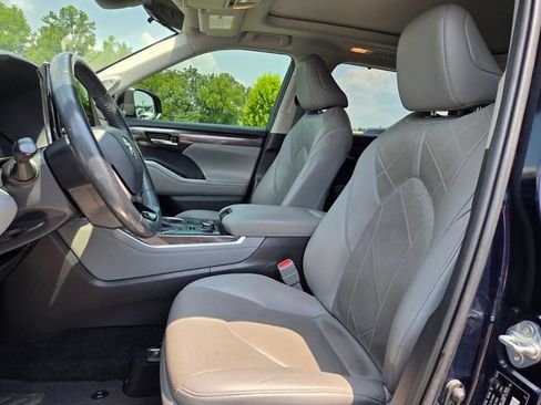 Used 2020 Toyota Highlander Platinum AWD/4WD image 9