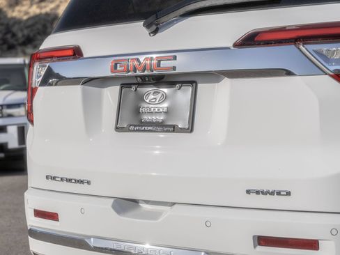 Used 2021 GMC Acadia Denali w/ Denali Ultimate Package AWD/4WD image 12