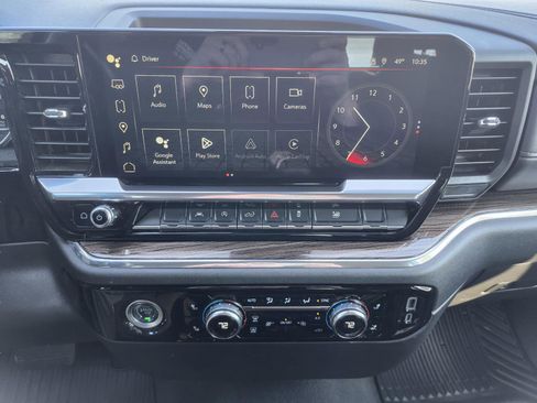 Used 2024 GMC Sierra 1500 Elevation image 21