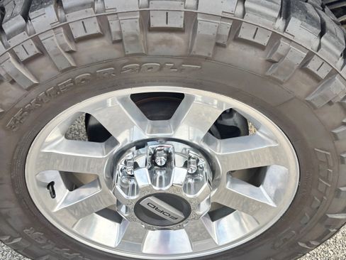 Used 2022 Ford F250 Lariat w/ Lariat Value Package image 9