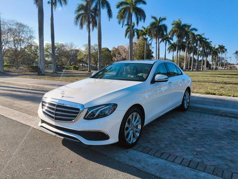 Used 2017 Mercedes-Benz E 300 image 3