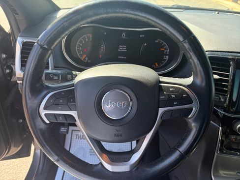 Used 2021 Jeep Grand Cherokee Limited image 9