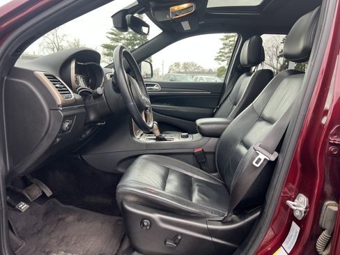 Used 2017 Jeep Grand Cherokee Limited image 17