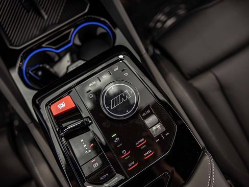 Used 2025 BMW M5 w/ Carbon Package image 31