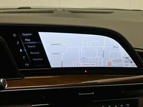 Used 2024 Cadillac Escalade ESV Premium Luxury Platinum AWD/4WD image 17