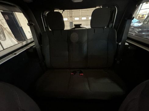 Used 2018 Jeep Wrangler Sport image 22