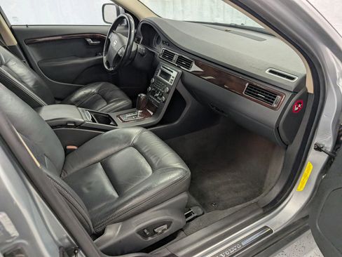 Used 2008 Volvo XC70 3.2 image 16
