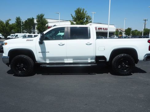 Used 2024 Chevrolet Silverado 2500 LT image 8