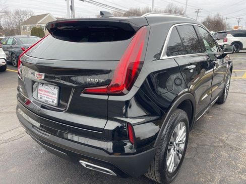 Used 2025 Cadillac XT4 Premium Luxury image 5