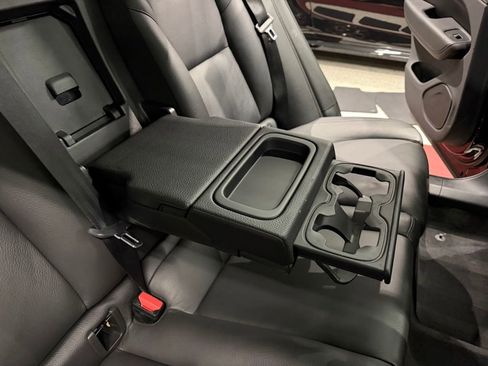 Used 2019 Volvo XC60 T5 Momentum w/ Multimedia Package AWD/4WD image 47